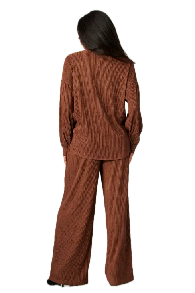 Fondo de IRIS-11S_CHESTNUT_BROWN__8_-1000x1500 eliminado.webp