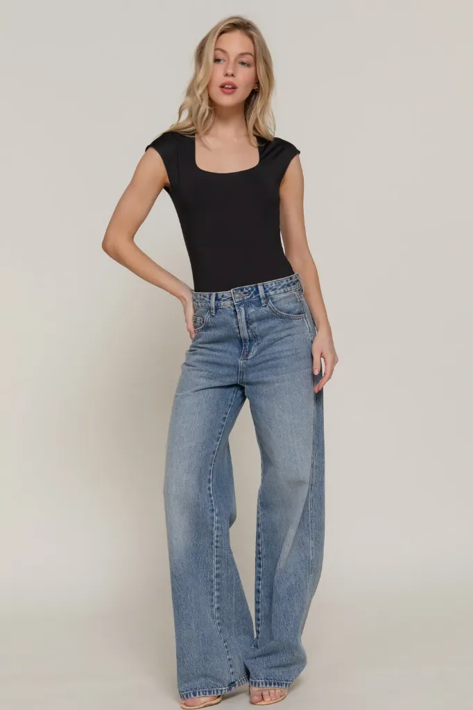 P14501 SHORT CAP SLV SCOOP NECK BODYSUIT