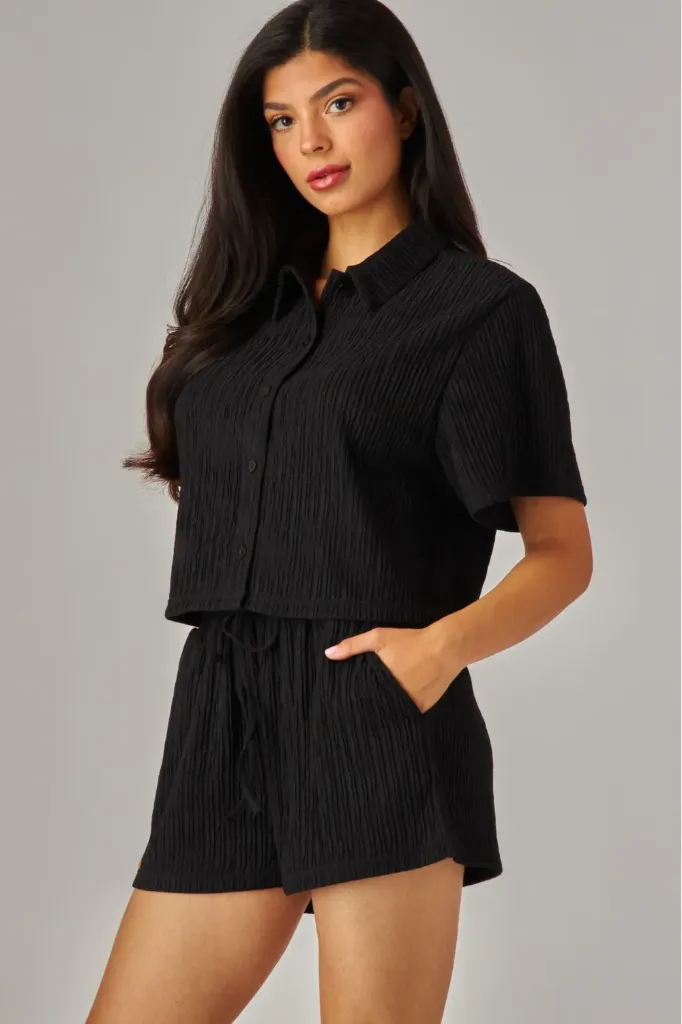 IRIS-16S Crinkled Plisse Button Down Shirt Loungewear Shorts Set (Black, S)