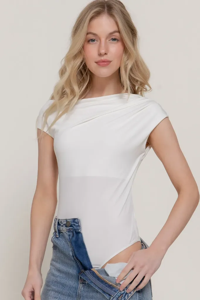 P15164 OFF THE SHOULDER FIT KNIT BODYSUIT